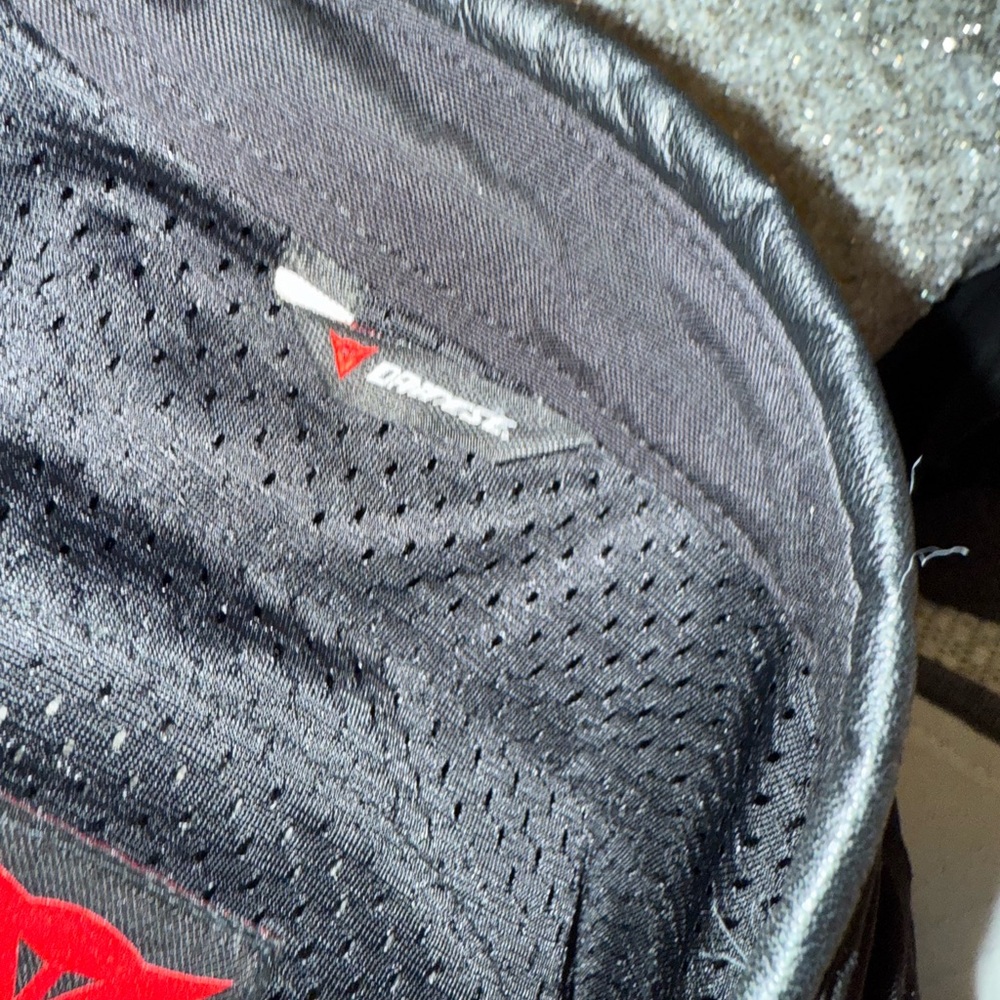 Dainese Men's motorcycle Jacket - Picture 6 of 10